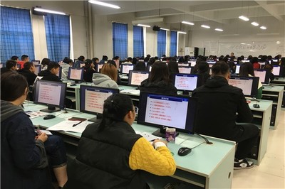 新華計算機(jī)培訓(xùn)班 開啟您的數(shù)字未來之門