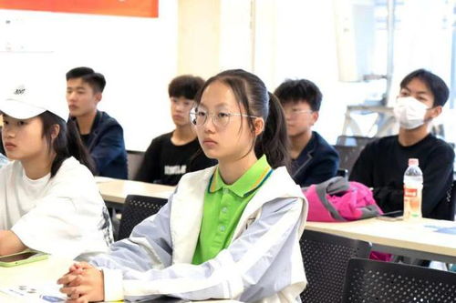云南新華電腦職業(yè)技能培訓(xùn)學(xué)校 有禮“童”享，擇校咨詢會助力計算機(jī)系統(tǒng)服務(wù)人才培養(yǎng)